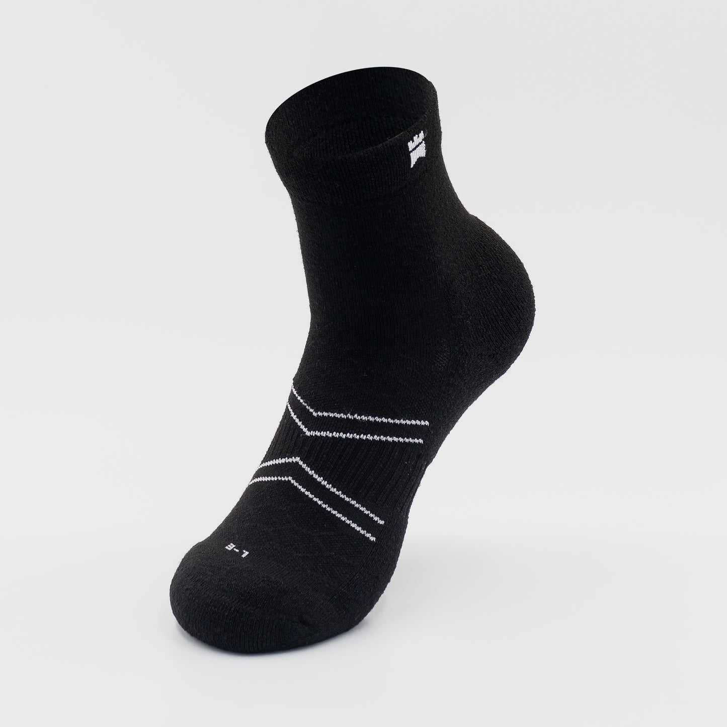 Trainer Plain Black & White